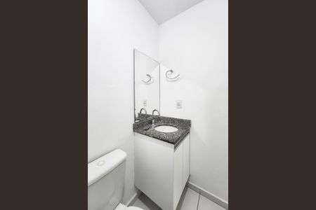 Apartamento para alugar com 60m², 2 quartos e 1 vaga Apartamento para alugar com 60m², 2 quartos e 1 vagaBanheiro da Suíte