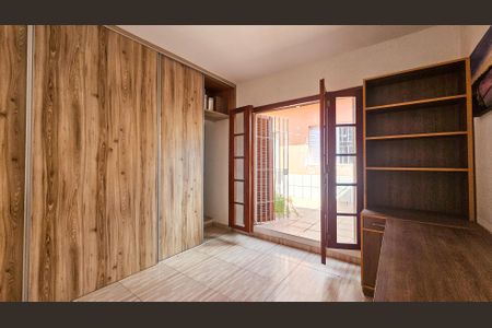 Casa para alugar com 221m², 2 quartos e 2 vagasSuíte 1