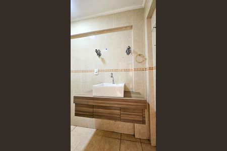 Casa para alugar com 221m², 2 quartos e 2 vagasBanheiro 3