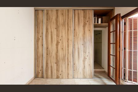 Casa para alugar com 221m², 2 quartos e 2 vagasSuíte 1