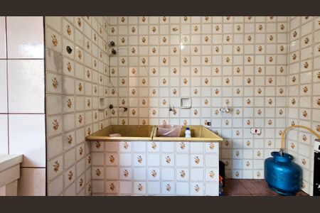 Casa para alugar com 221m², 2 quartos e 2 vagasÁrea de Serviço