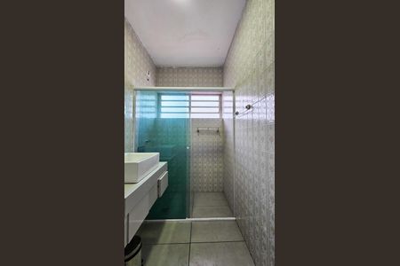 Casa para alugar com 221m², 2 quartos e 2 vagasBanheiro 2