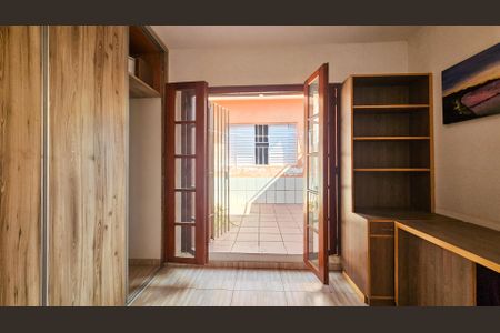 Casa para alugar com 221m², 2 quartos e 2 vagasSuíte 1