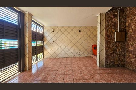 Casa para alugar com 221m², 2 quartos e 2 vagasGaragem