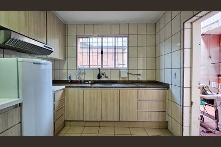 Casa para alugar com 221m², 2 quartos e 2 vagasCozinha