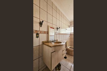 Casa para alugar com 221m², 2 quartos e 2 vagasBanheiro da Suíte 2