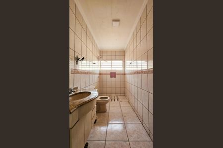 Casa para alugar com 221m², 2 quartos e 2 vagasBanheiro da Suíte 2