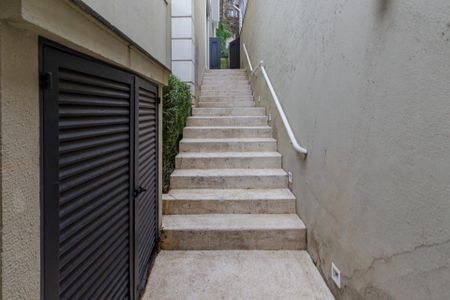 Casa para alugar com 392m², 5 quartos e 4 vagas Casa para alugar com 392m², 5 quartos e 4 vagasEntrada