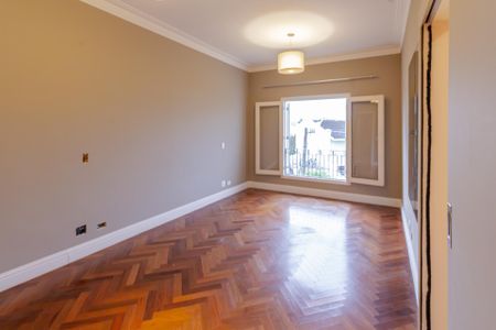 Casa para alugar com 392m², 5 quartos e 4 vagas Casa para alugar com 392m², 5 quartos e 4 vagasSuíte 1