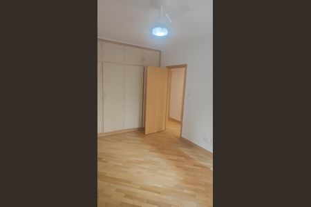 Apartamento para alugar com 103m², 2 quartos e 1 vaga
