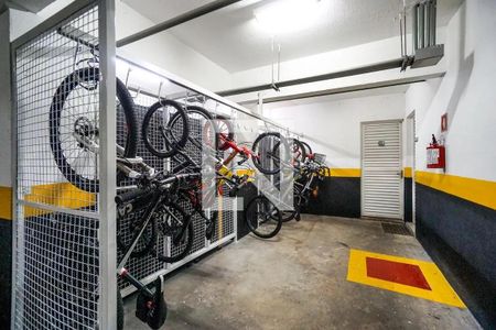 Apartamento para alugar com 105m², 2 quartos e 2 vagas Apartamento para alugar com 105m², 2 quartos e 2 vagasBiciletário