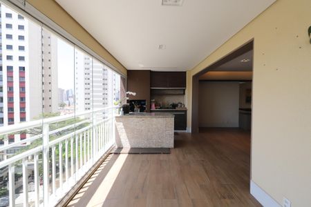 Apartamento para alugar com 105m², 2 quartos e 2 vagasSacada