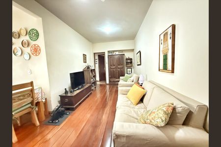 Sala de apartamento à venda com 3 quartos, 90m² em Santo Antônio, Belo Horizonte