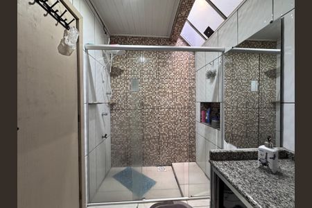 Casa à venda com 110m², 3 quartos e 2 vagas Casa à venda com 110m², 3 quartos e 2 vagasBanheiro
