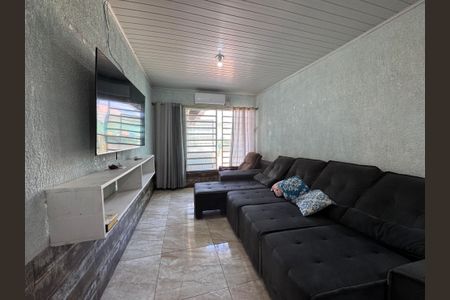 Casa à venda com 110m², 3 quartos e 2 vagas Casa à venda com 110m², 3 quartos e 2 vagasSala