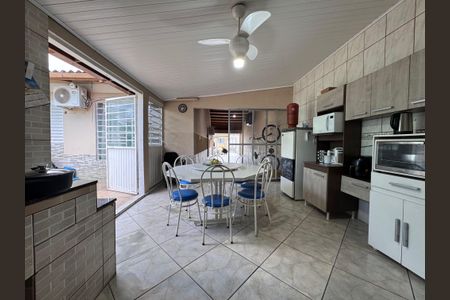 Casa à venda com 110m², 3 quartos e 2 vagas Casa à venda com 110m², 3 quartos e 2 vagasCozinha