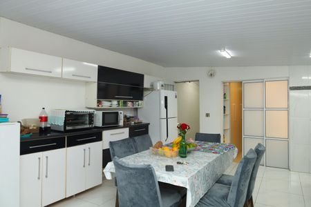 Casa à venda com 200m², 3 quartos e 2 vagasCozinha