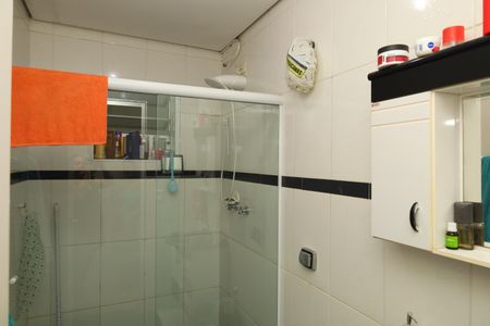 Casa à venda com 200m², 3 quartos e 2 vagasBanheiro 1