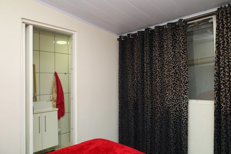 Casa à venda com 200m², 3 quartos e 2 vagasSuíte