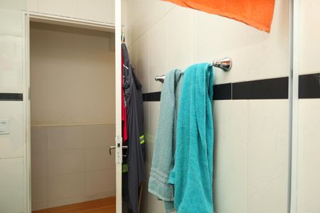 Casa à venda com 200m², 3 quartos e 2 vagasBanheiro 1