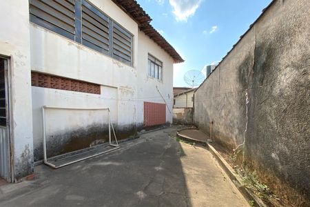 Casa à venda com 315m², 4 quartos e 4 vagas Casa à venda com 315m², 4 quartos e 4 vagasÁrea comum