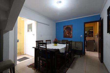 Casa à venda com 120m², 2 quartos e 2 vagasCopa