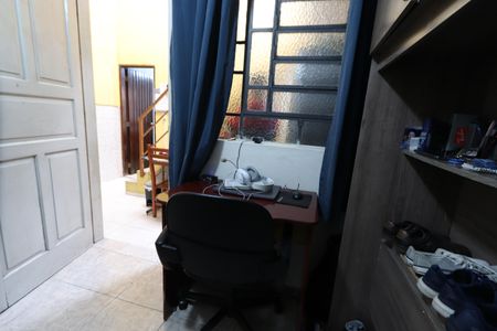 Casa à venda com 120m², 2 quartos e 2 vagasQuarto de Serviço