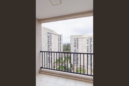 Sacada de apartamento para alugar com 2 quartos, 57m² em Umuarama, Osasco