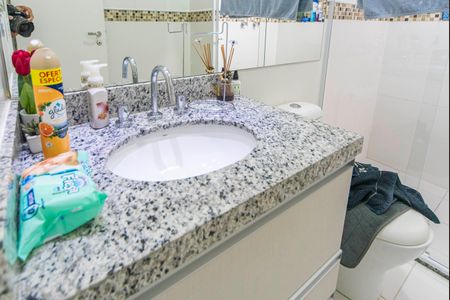 Apartamento à venda com 192m², 3 quartos e 3 vagas Apartamento à venda com 192m², 3 quartos e 3 vagasBanheiro da Suíte 1