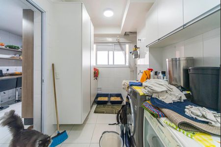 Apartamento à venda com 192m², 3 quartos e 3 vagas Apartamento à venda com 192m², 3 quartos e 3 vagasÁrea de Serviço