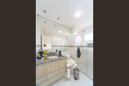 Apartamento à venda com 192m², 3 quartos e 3 vagas Apartamento à venda com 192m², 3 quartos e 3 vagasBanheiro da Suíte 2