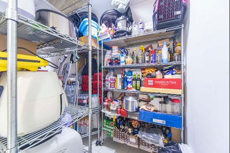 Apartamento à venda com 192m², 3 quartos e 3 vagas Apartamento à venda com 192m², 3 quartos e 3 vagasDespensa