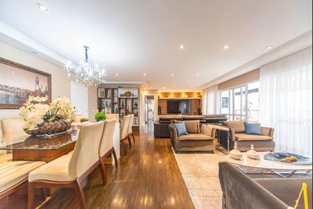 Apartamento à venda com 192m², 3 quartos e 3 vagas Apartamento à venda com 192m², 3 quartos e 3 vagasSala