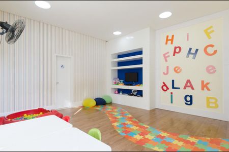 Apartamento à venda com 192m², 3 quartos e 3 vagas Apartamento à venda com 192m², 3 quartos e 3 vagasBrinquedoteca