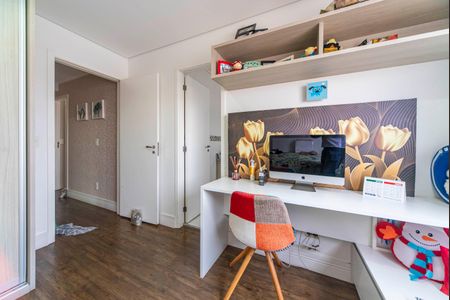 Apartamento à venda com 192m², 3 quartos e 3 vagas Apartamento à venda com 192m², 3 quartos e 3 vagasSuíte 2