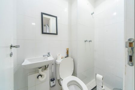 Apartamento à venda com 192m², 3 quartos e 3 vagas Apartamento à venda com 192m², 3 quartos e 3 vagasBanheiro da Área de Serviço