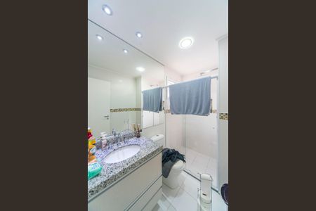 Apartamento à venda com 192m², 3 quartos e 3 vagas Apartamento à venda com 192m², 3 quartos e 3 vagasBanheiro da Suíte 1