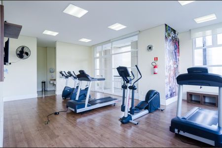 Apartamento à venda com 192m², 3 quartos e 3 vagas Apartamento à venda com 192m², 3 quartos e 3 vagasÁrea comum - Academia