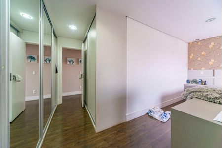 Apartamento à venda com 192m², 3 quartos e 3 vagas Apartamento à venda com 192m², 3 quartos e 3 vagasSuíte 3