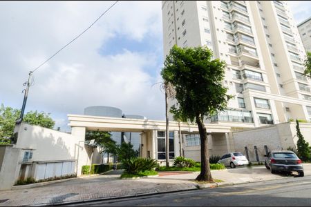 Apartamento à venda com 192m², 3 quartos e 3 vagas Apartamento à venda com 192m², 3 quartos e 3 vagasFachada e portaria