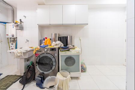 Apartamento à venda com 192m², 3 quartos e 3 vagas Apartamento à venda com 192m², 3 quartos e 3 vagasÁrea de Serviço