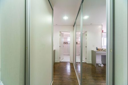 Apartamento à venda com 192m², 3 quartos e 3 vagas Apartamento à venda com 192m², 3 quartos e 3 vagasSuíte 3