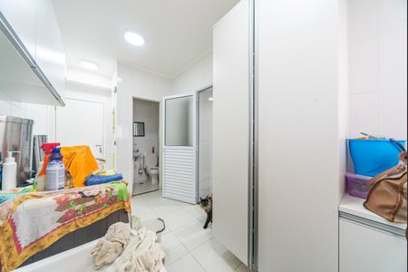 Apartamento à venda com 192m², 3 quartos e 3 vagas Apartamento à venda com 192m², 3 quartos e 3 vagasÁrea de Serviço