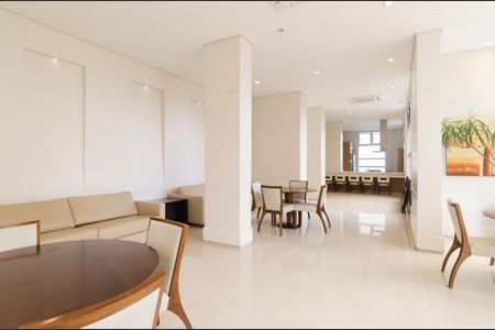 Apartamento à venda com 192m², 3 quartos e 3 vagas Apartamento à venda com 192m², 3 quartos e 3 vagasÁrea comum - Salão de festas