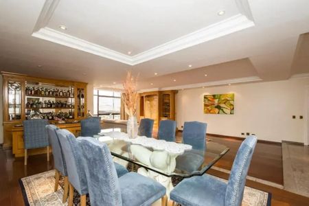 Apartamento à venda com 4 quartos, 239m² em Pacaembu, São Paulo