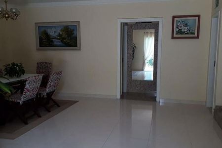 Casa à venda com 5 quartos, 267m² em Vargem Pequena, Rio de Janeiro