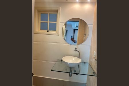 Banheiro de casa para alugar com 3 quartos, 173m² em Serra Grande, Niterói
