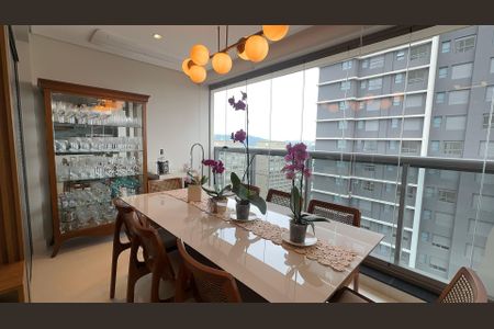 Apartamento à venda com 95m², 2 quartos e 2 vagas Apartamento à venda com 95m², 2 quartos e 2 vagasSala de Jantar