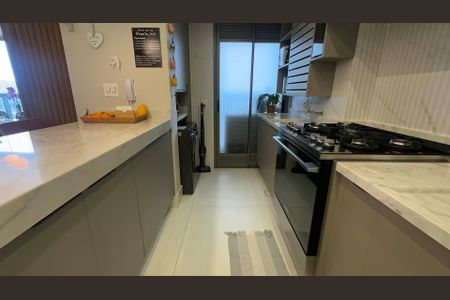 Apartamento à venda com 95m², 2 quartos e 2 vagas Apartamento à venda com 95m², 2 quartos e 2 vagasCozinha e Área de Serviço