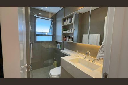 Apartamento à venda com 95m², 2 quartos e 2 vagas Apartamento à venda com 95m², 2 quartos e 2 vagasBanheiro da Suíte 1